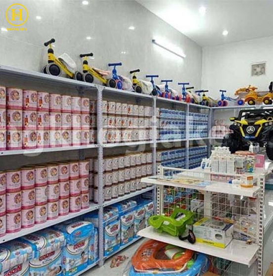 Giá kệ trưng bày cửa hàng sữa tại Bình Dương